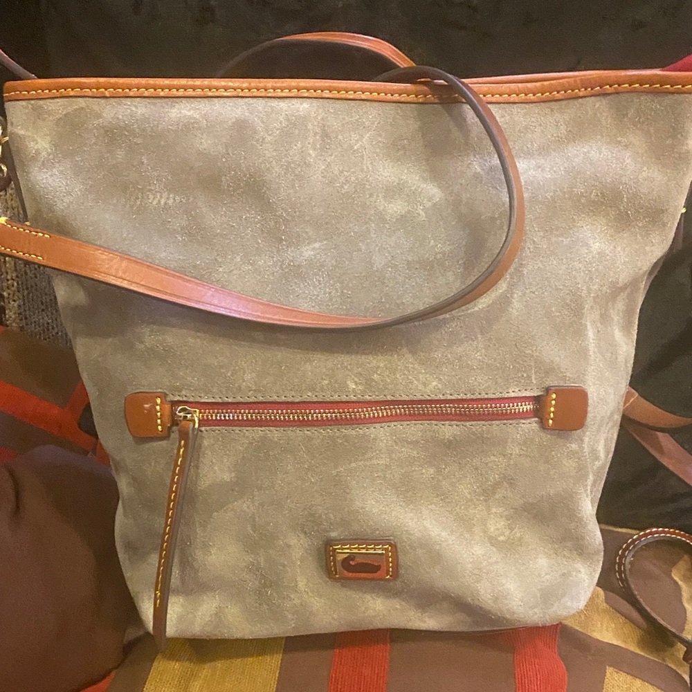 Elegant Gray and Brown Shoulder Bag